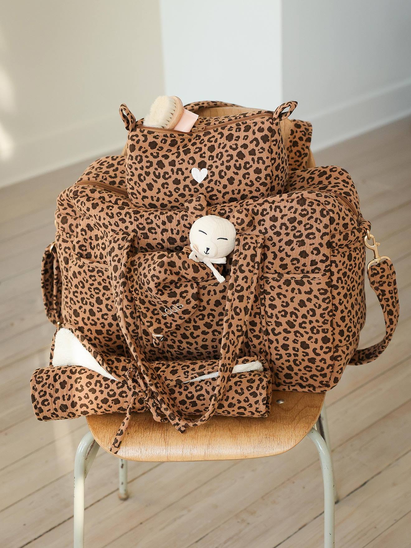 Luiertas 24 of 48 uur luipaard ENVIE DE FRAISE beige