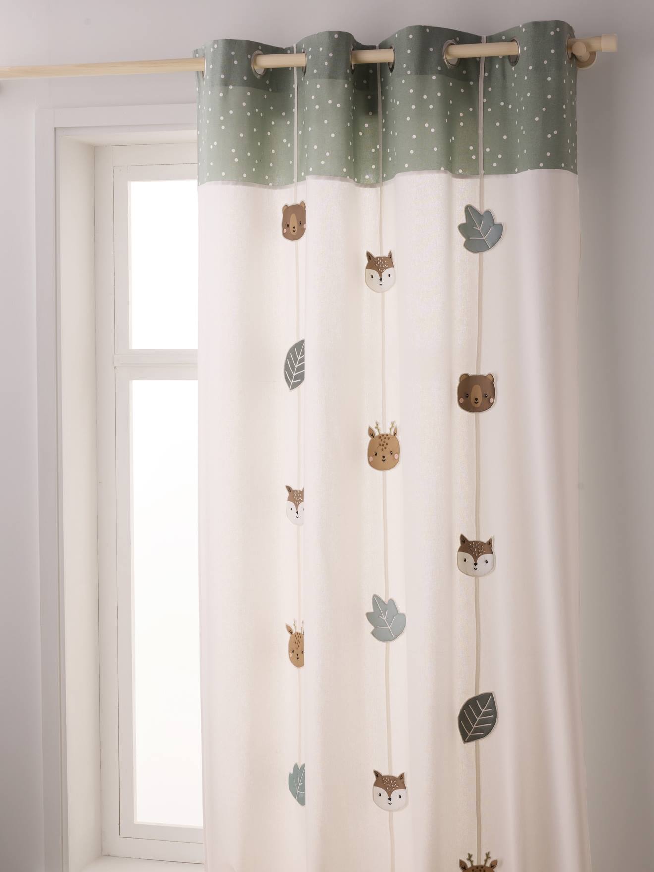 Slingergordijn met oogjes GREEN FOREST saliegroen afbeelding