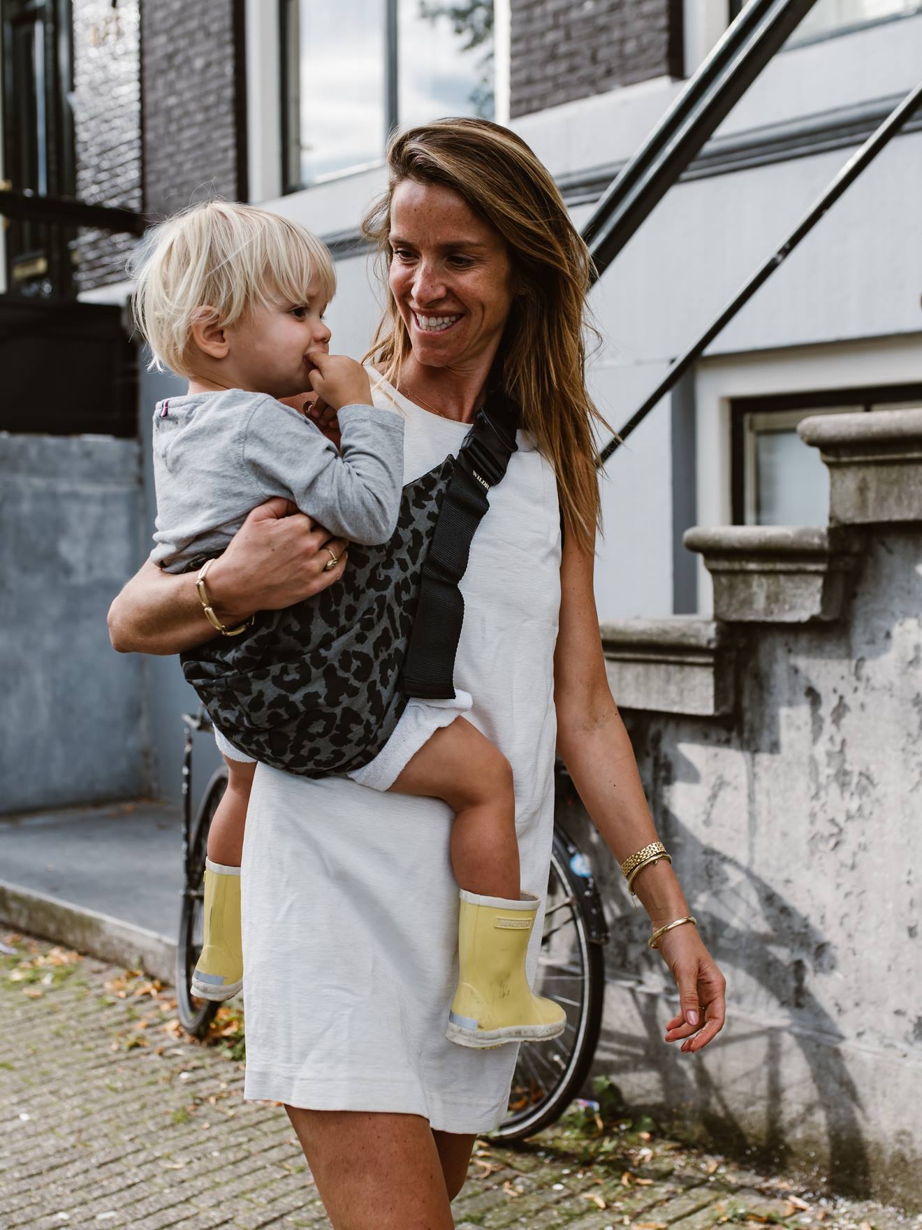 Draagzak voor baby's en kinderen 9 maanden - 4 jaar grijs, bedrukt