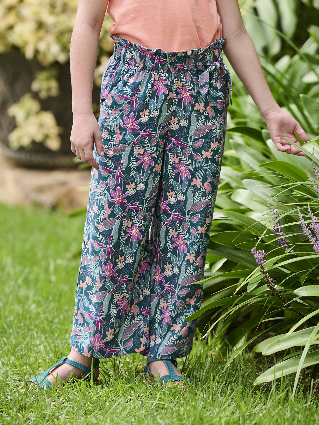 Wijde meisjesbroek met bloemenprint smaragdgroen afbeelding