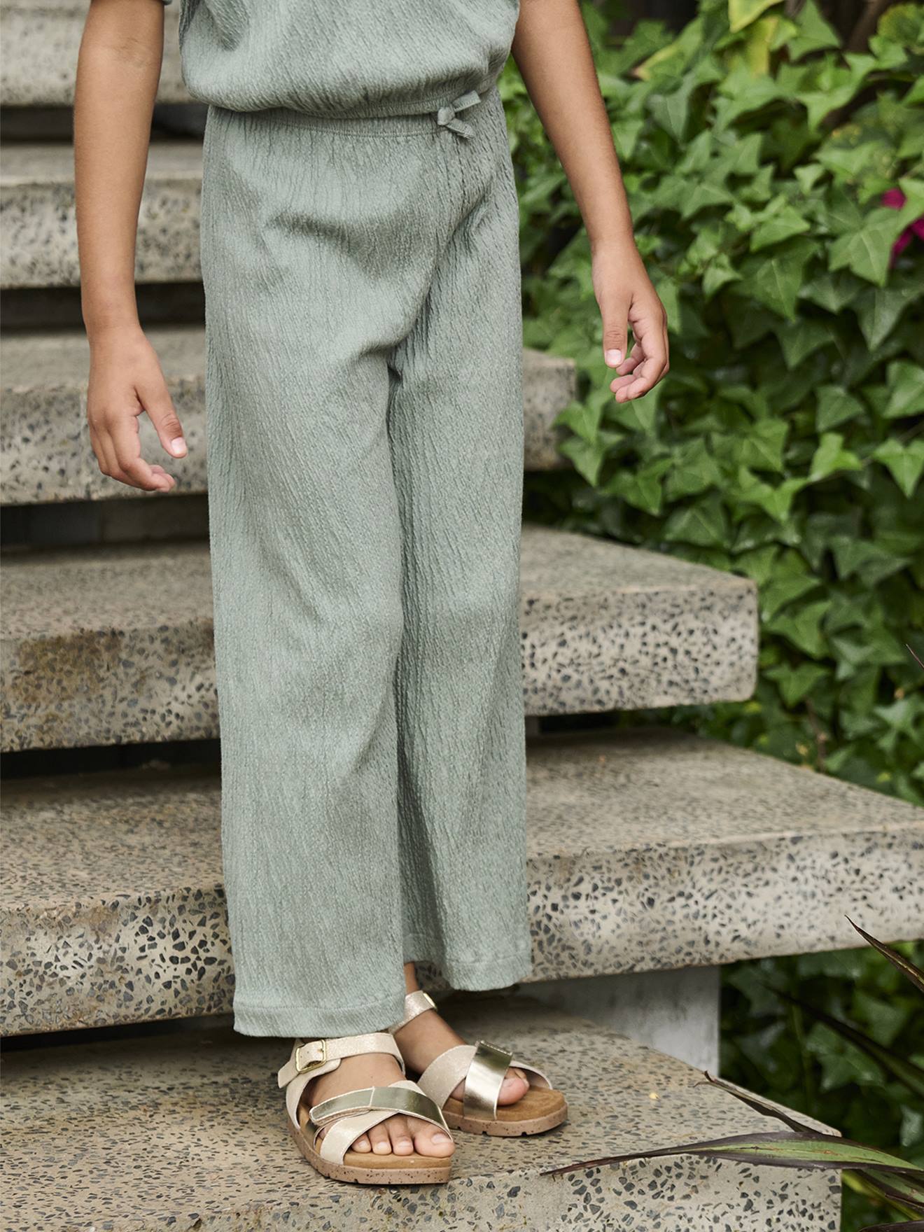 Wijde legging met golvend effect voor meisjes saliegroen afbeelding