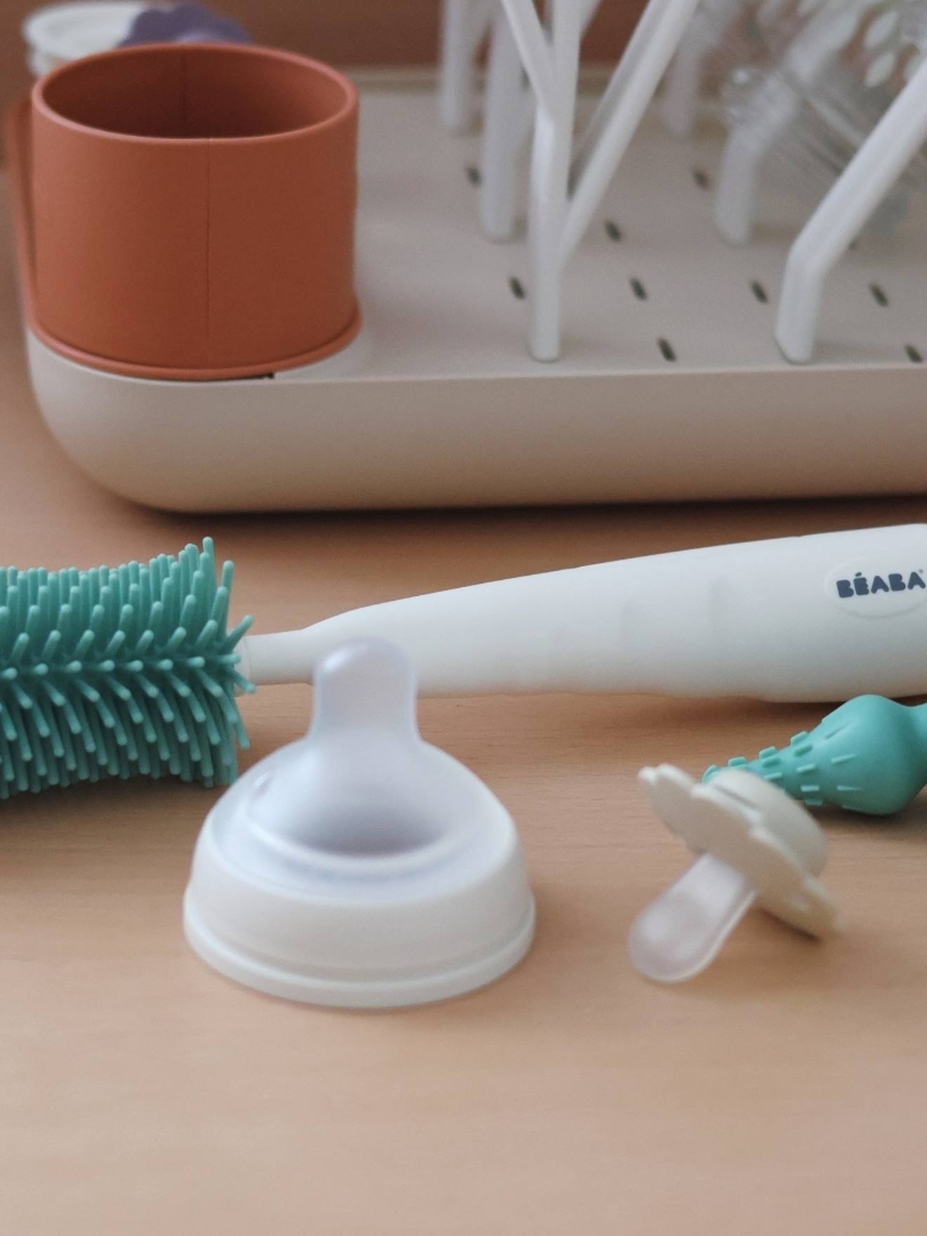 Borstel voor babyfles BEABA saliegroen afbeelding