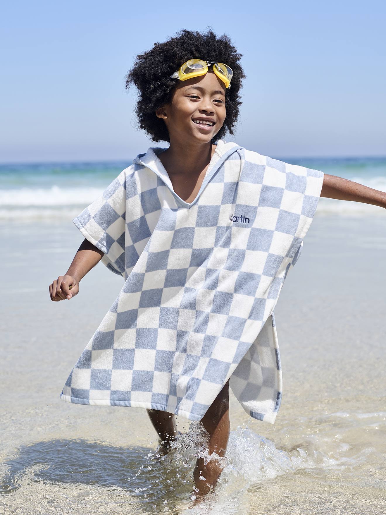 Gepersonaliseerde bad-/strandponcho voor kinderen, met gerecycled katoen blauw, geruit afbeelding