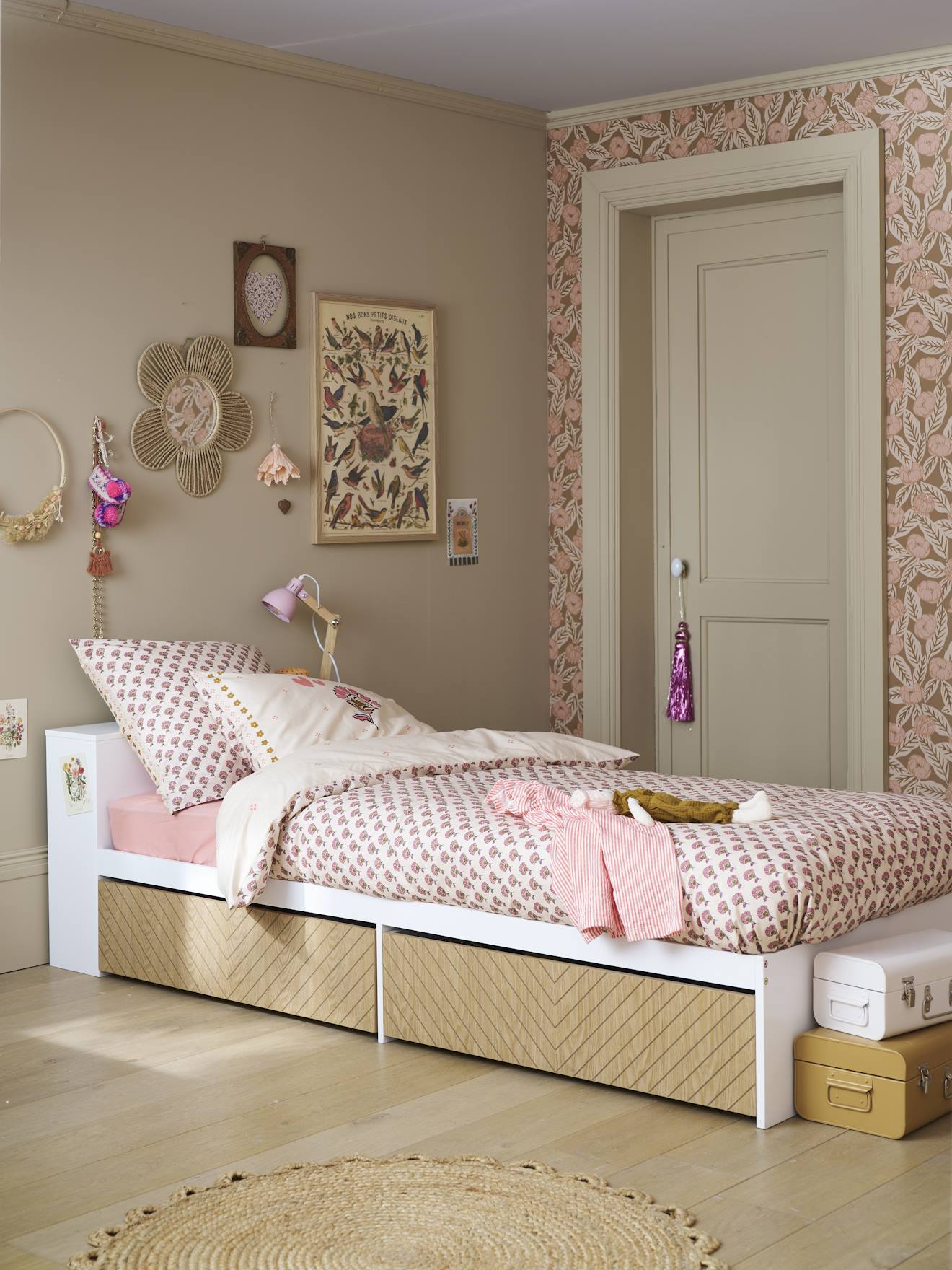 Kinderbed met laden + boekenkast wit afbeelding