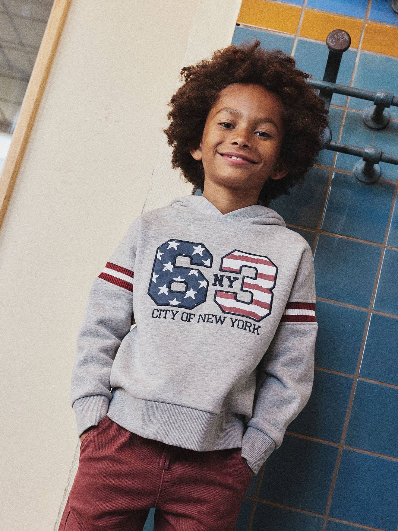 Sweater met capuchon met print aan de voorkant voor jongens gemêleerd grijs afbeelding