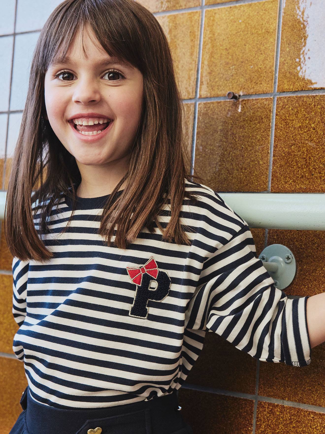 Gestreepte T-shirt met patch en sierstrik voor meisjes marineblauw, gestreept afbeelding