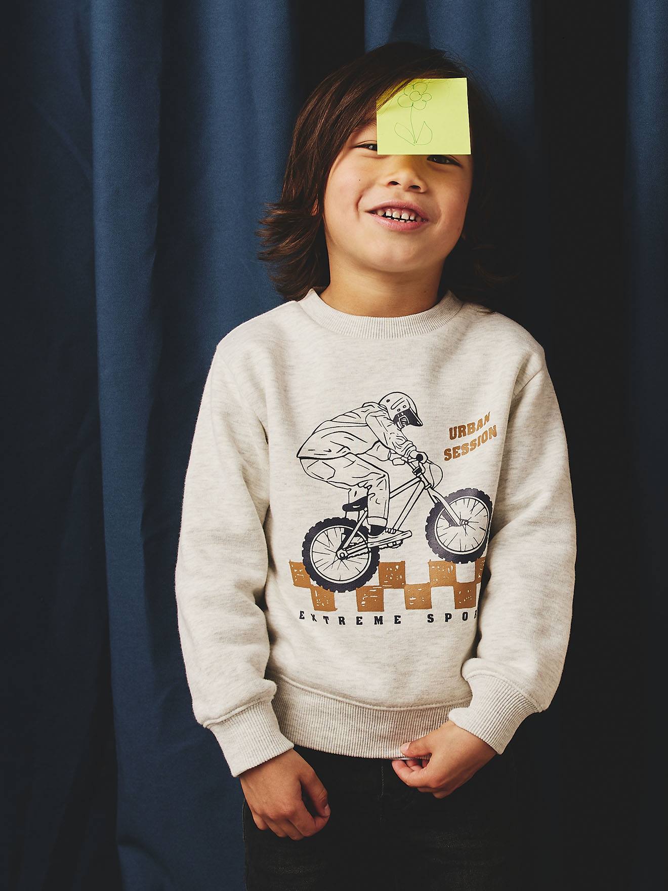 Sweater met ronde hals en geplaatste print voor jongens gemêleerd wit afbeelding