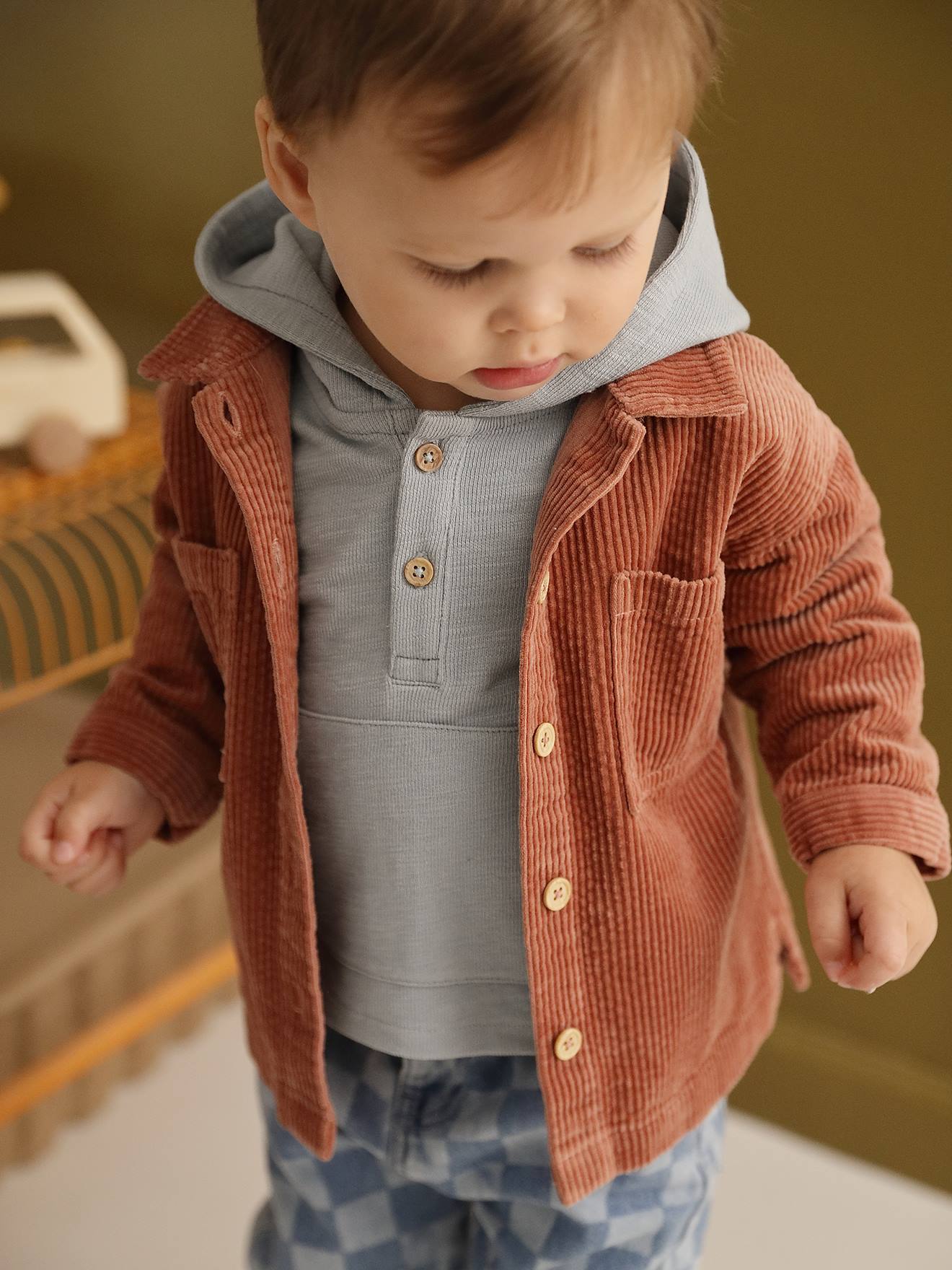 Gestreept T-shirt met capuchon jongensbaby ijsblauw afbeelding