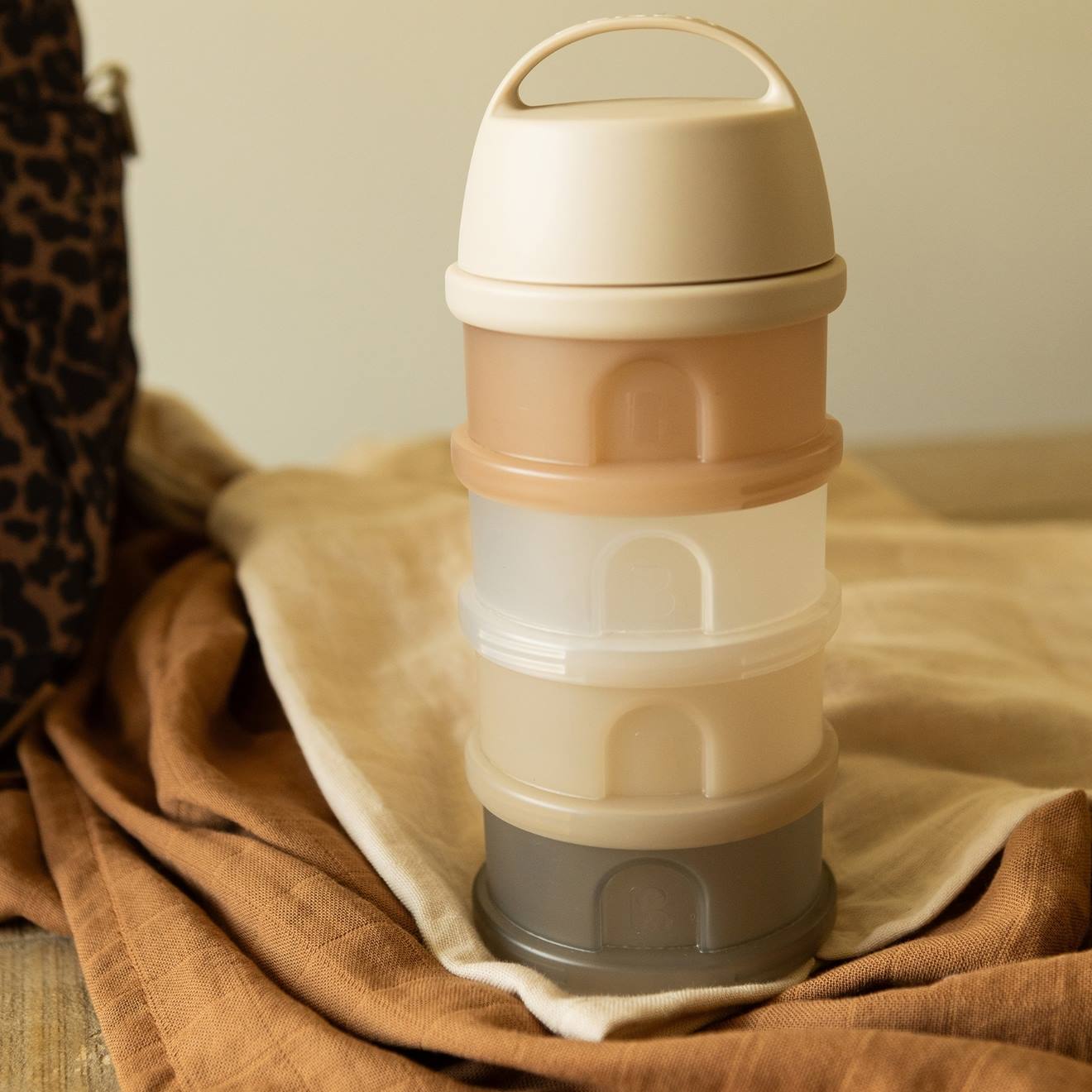 Melkdispenser met 4 vakken BEABA doorzichtig afbeelding