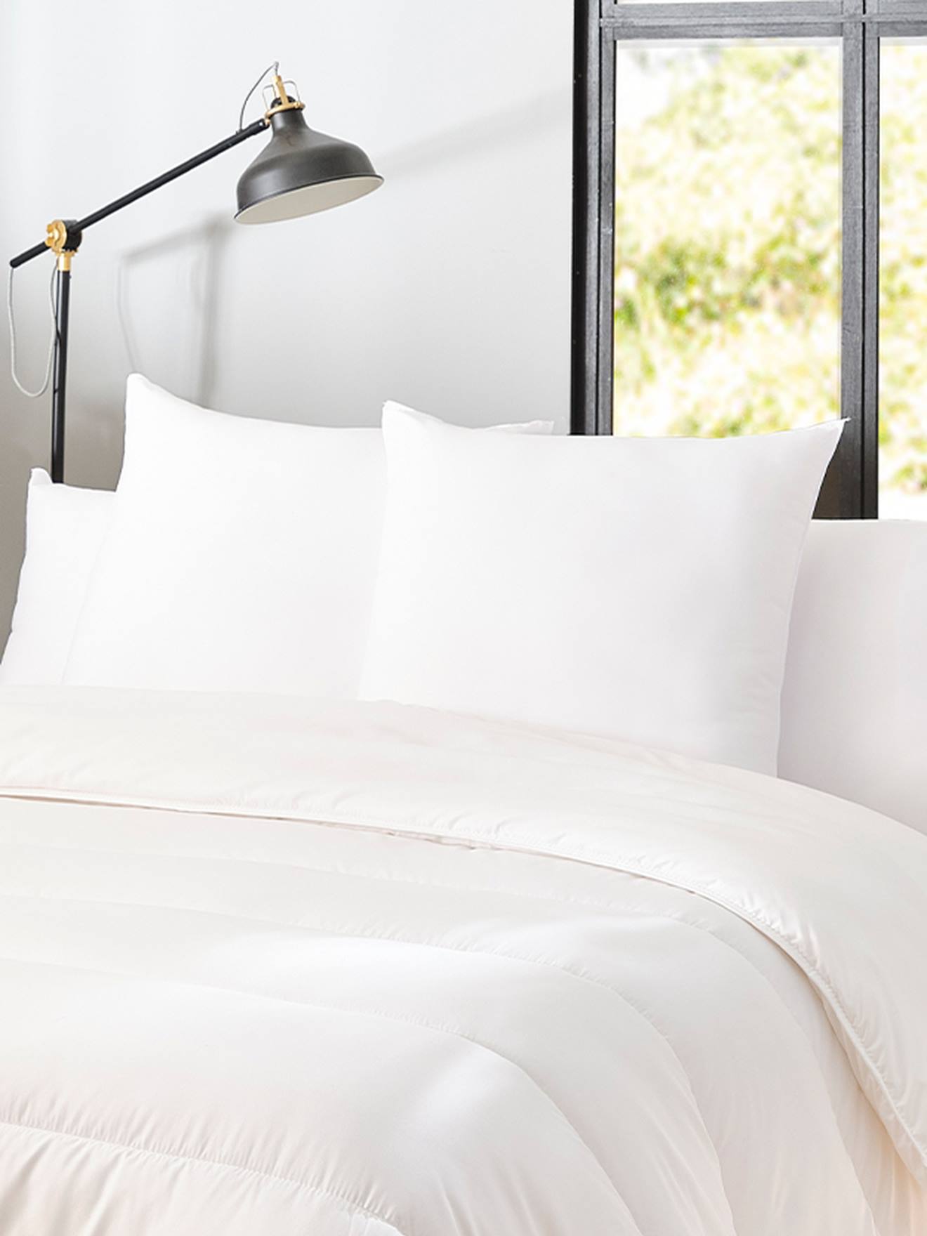 Zacht Lina kussen, antibacterieel wit