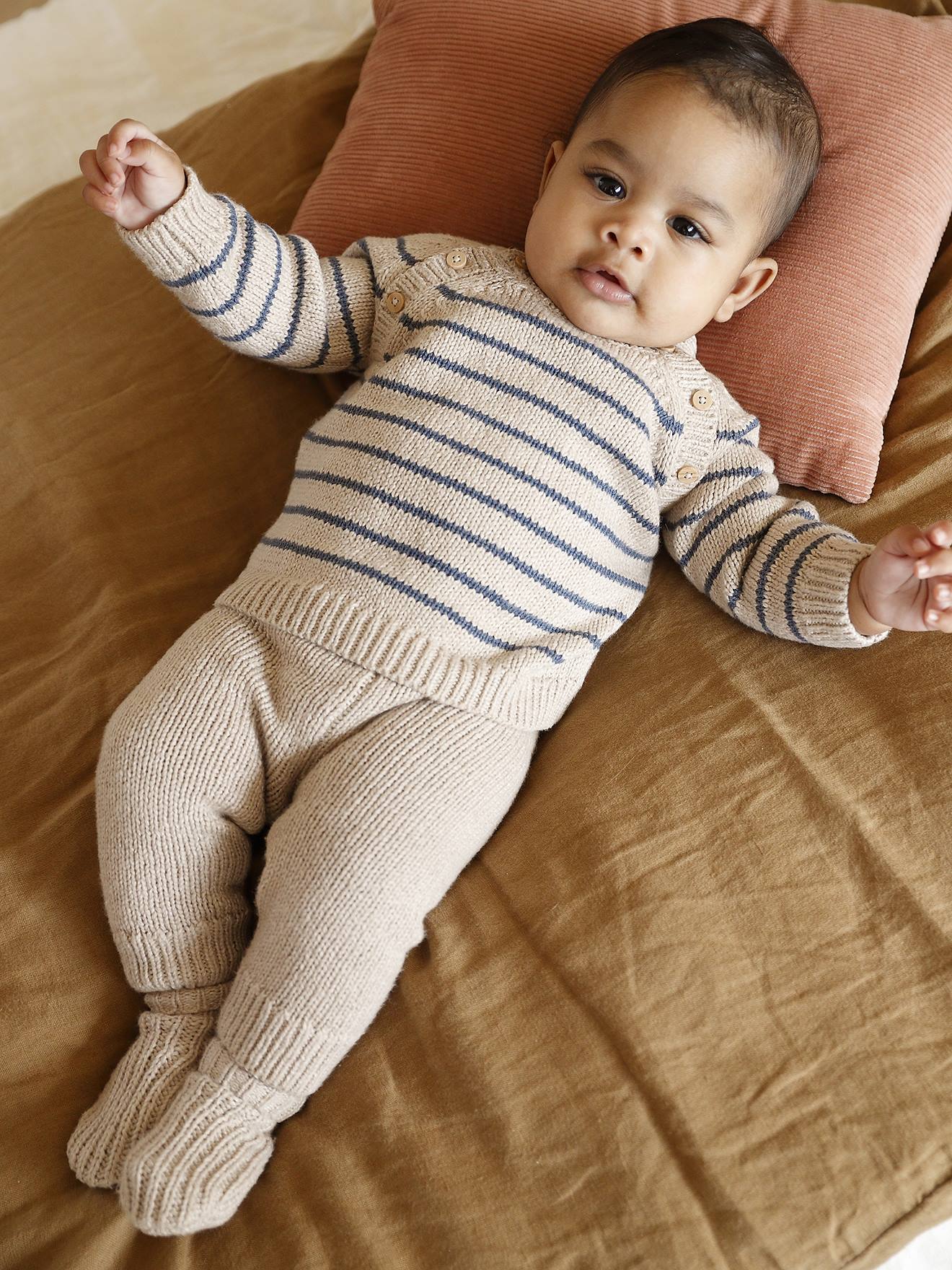 3-delig babypakje met gebreide trui + broek + sokken gemêleerd beige afbeelding