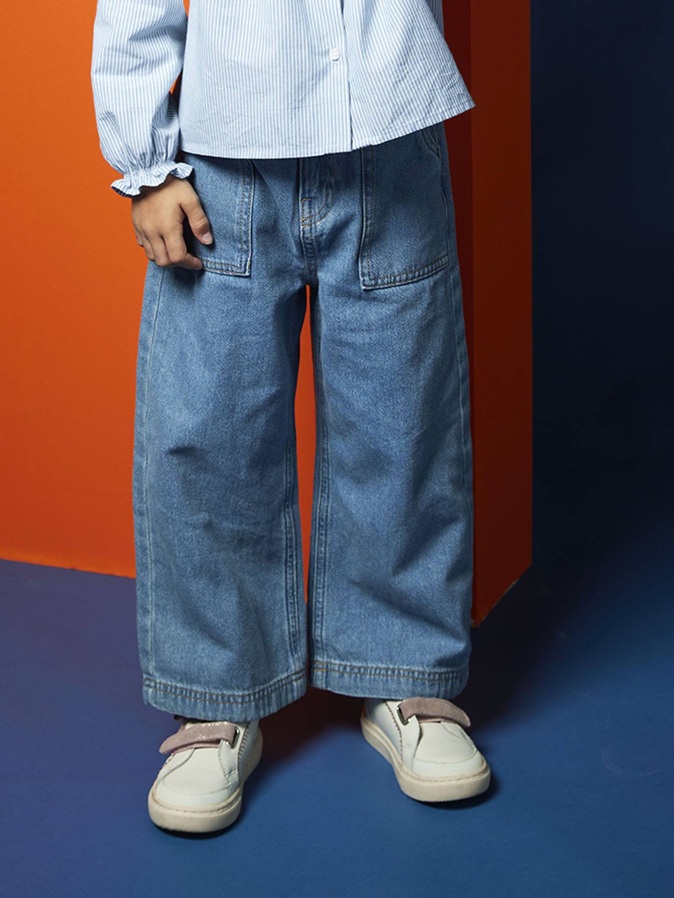 Wijdere timmermansjeans meisjes middenblauw afbeelding