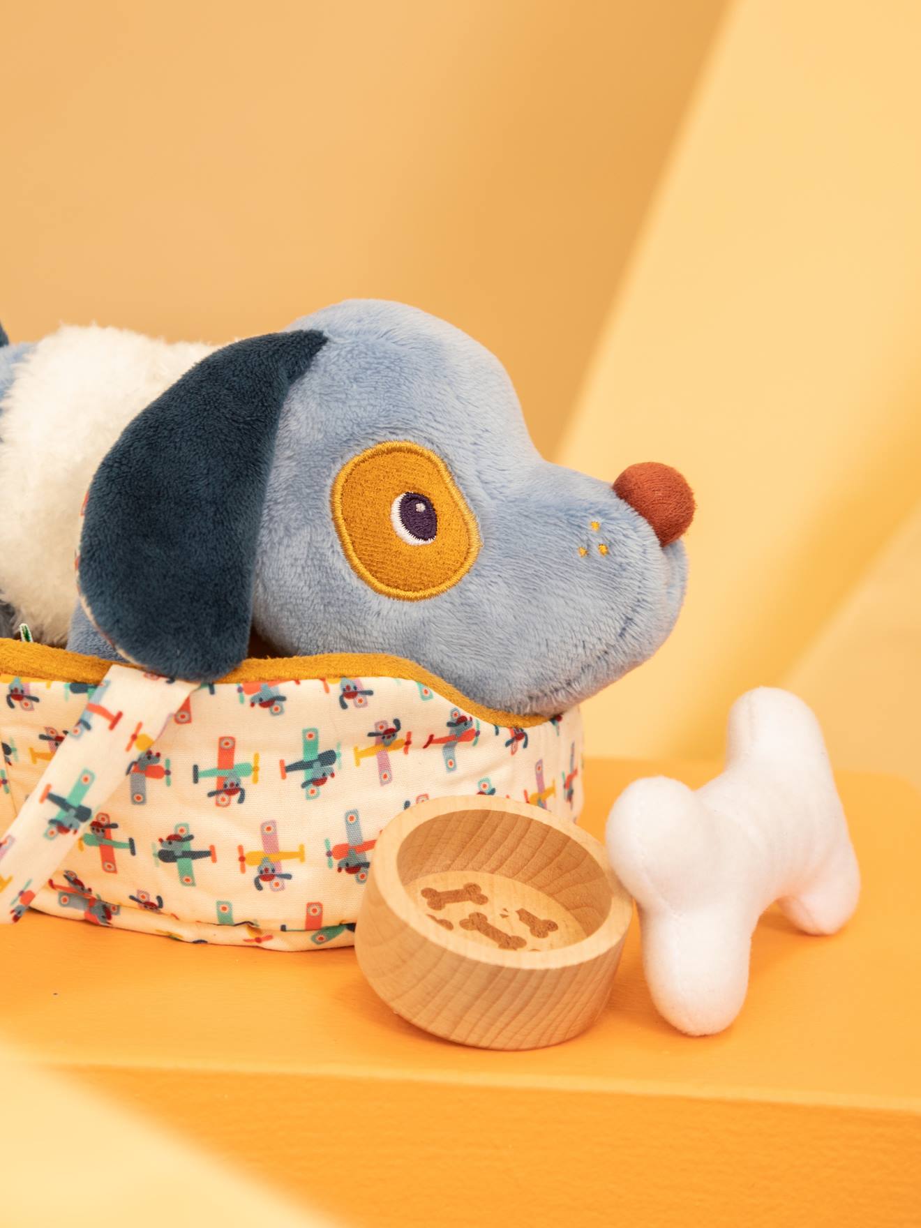 Pluchen dier en zijn mand LILLIPUTIENS blauw afbeelding
