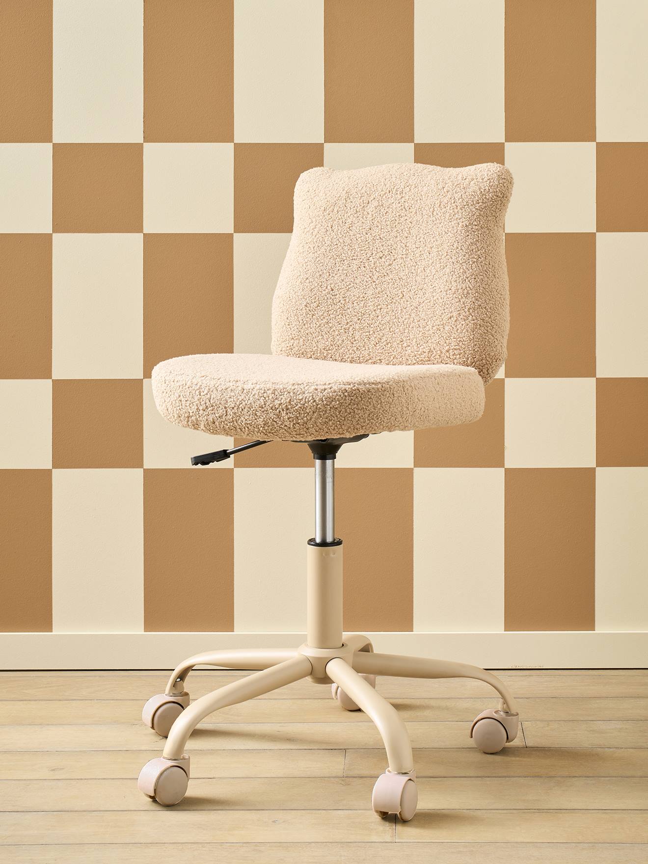 Kinderstoel op wieltjes van sherpa Ourson beige afbeelding