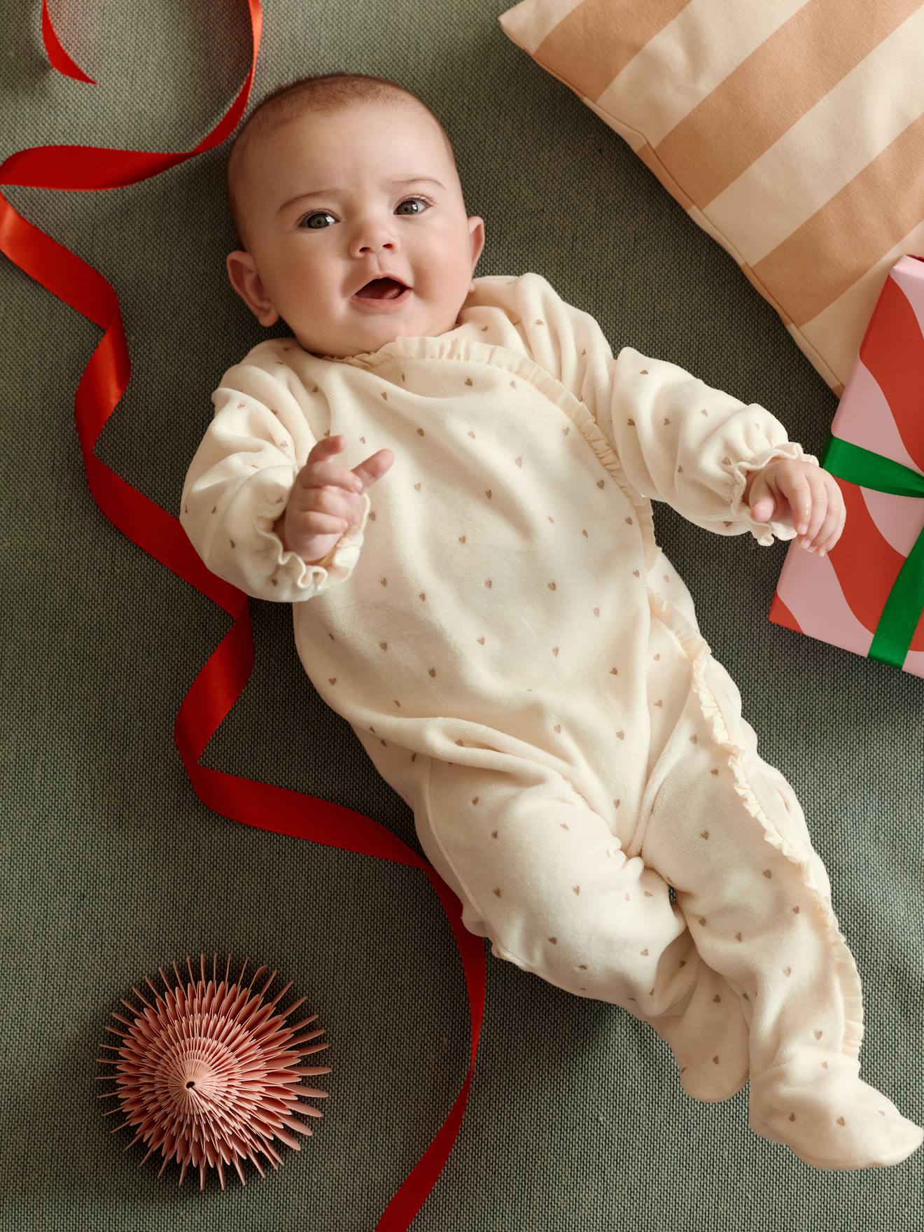 Set met slaappakje en knuffel voor baby's ecru afbeelding