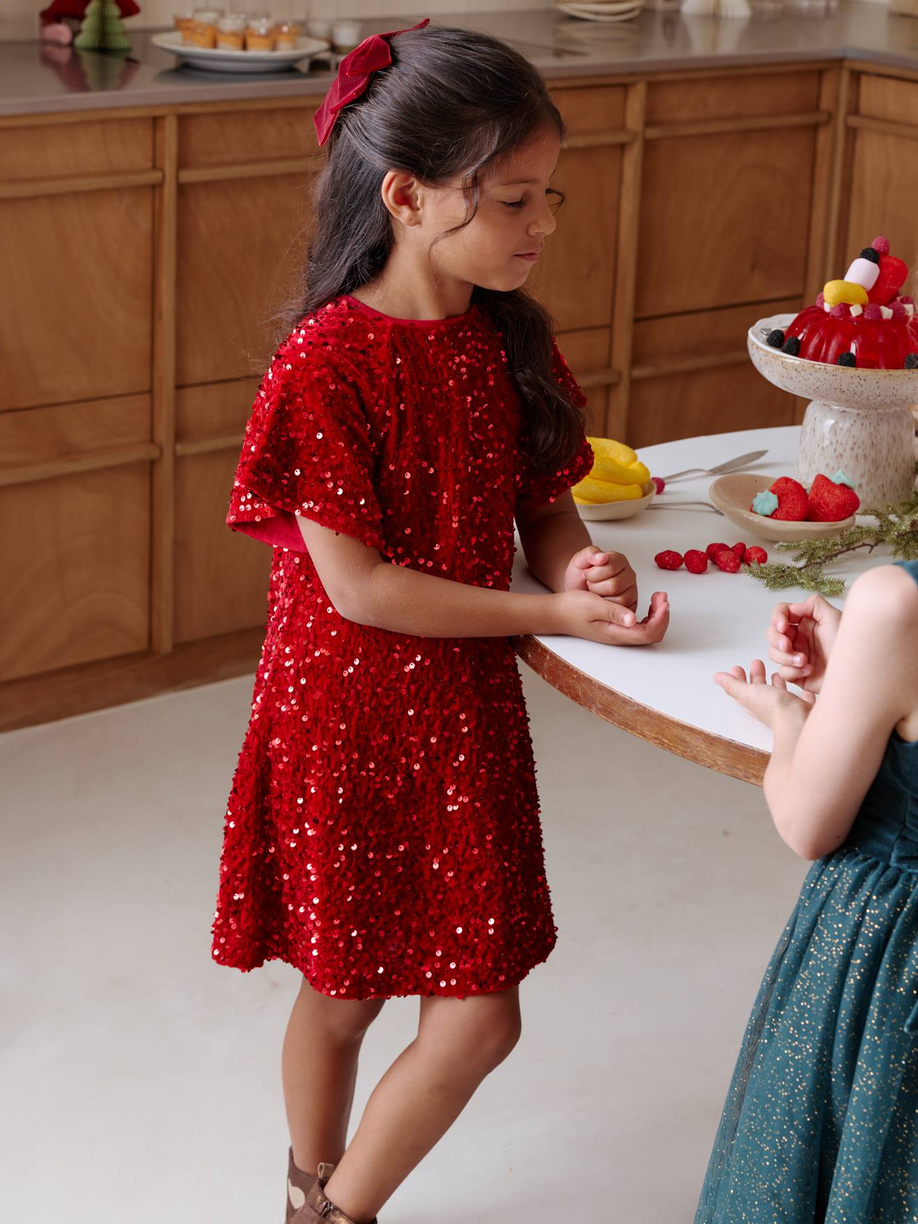 Meisjesjurk in fluweel / velours en pailletten rood afbeelding