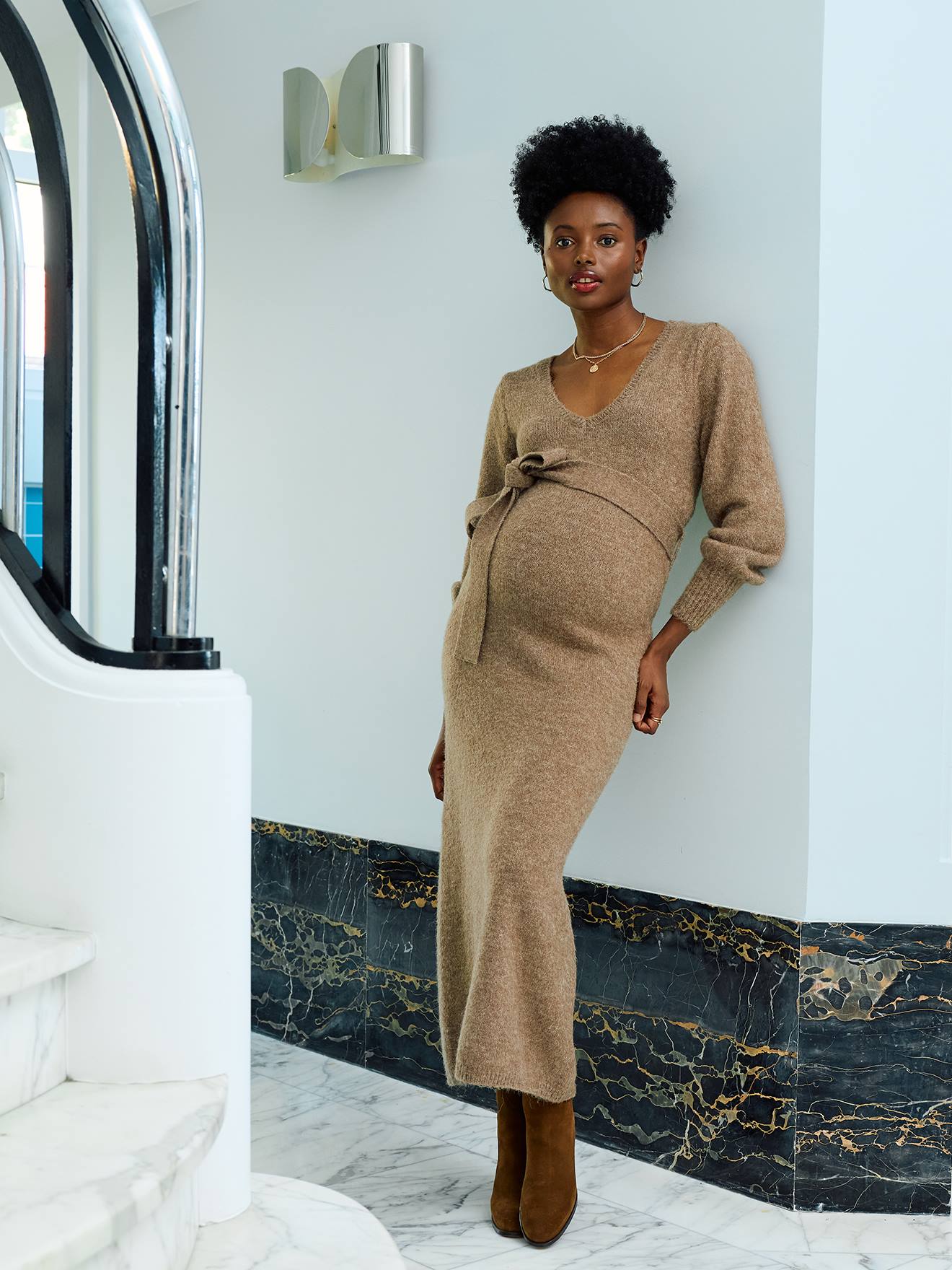 Lange zwangerschapsjurk van gemêleerd tricot chocoladebruin afbeelding