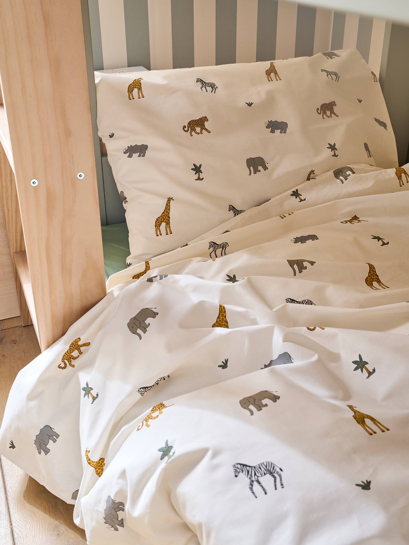 Bedset dekbedovertrek + kussensloop essentials voor kinderen WILD ANIMALS, met gerecycled katoen wit, bedrukt afbeelding