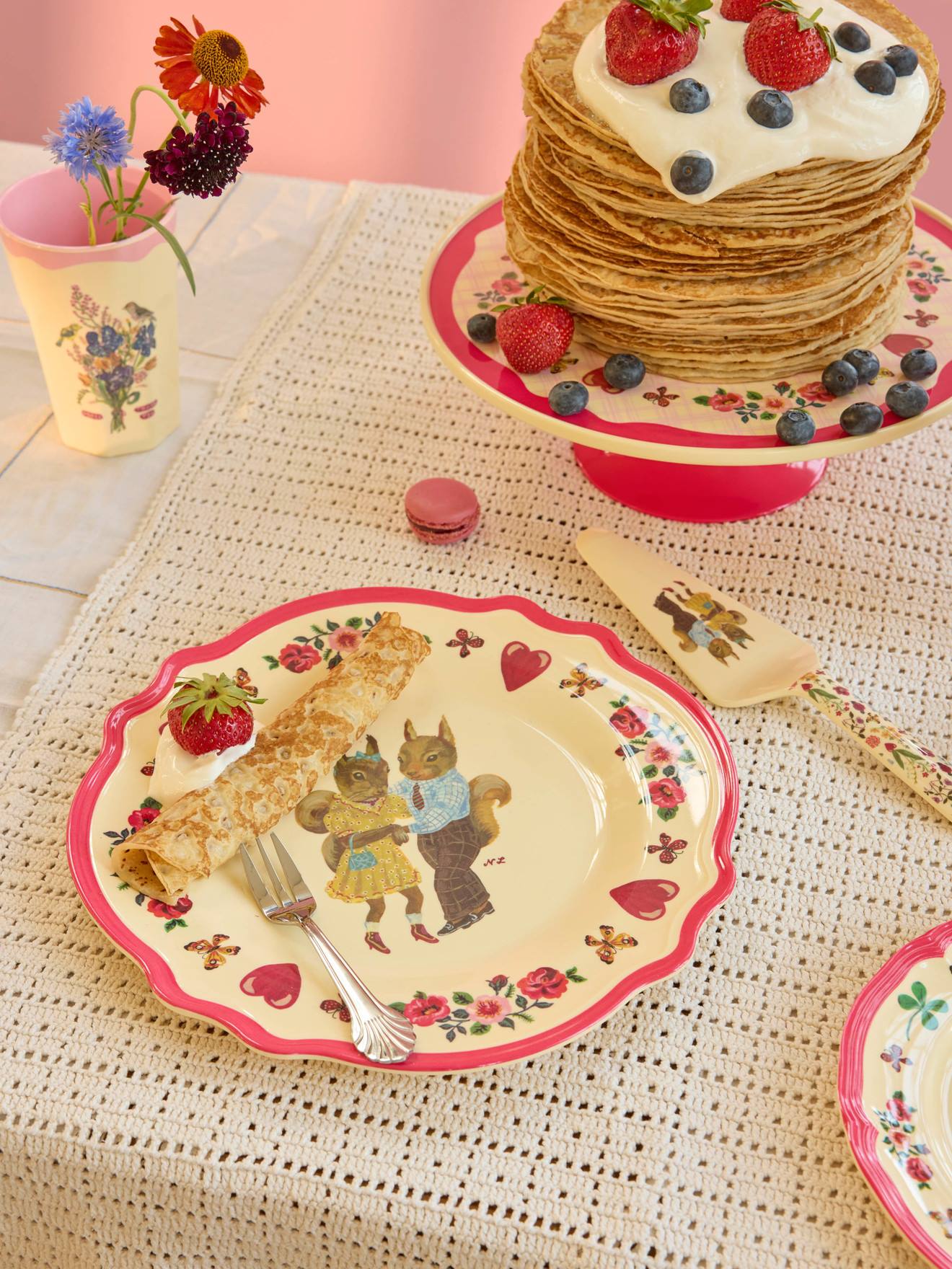 NATHALIE LÃ‰TÃ‰ kind bord RICE Red Kiss rood