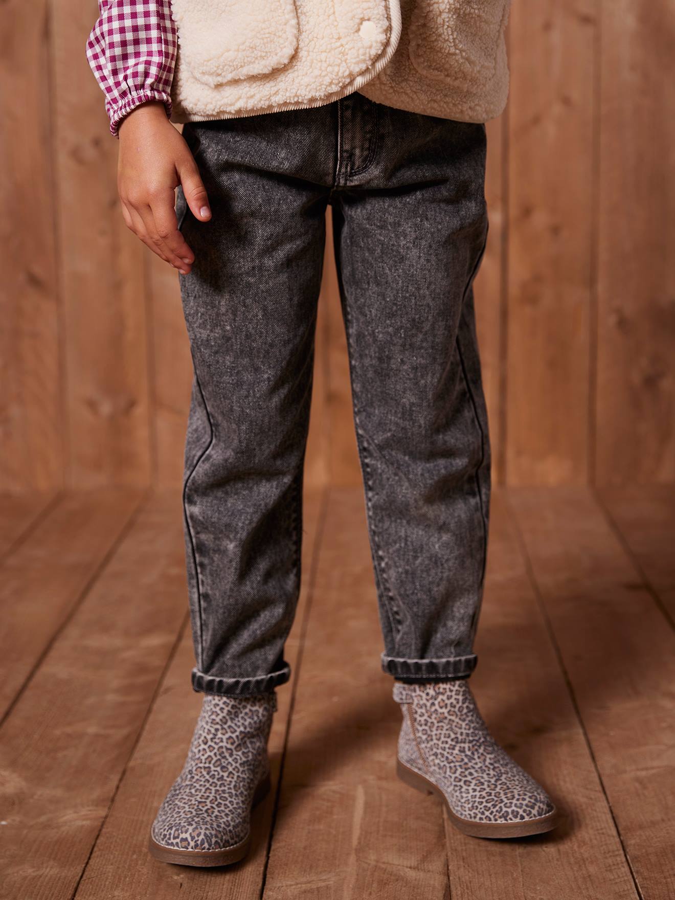 Mom jeans met hartjeszakken op de achterkant Meisje grijs afbeelding